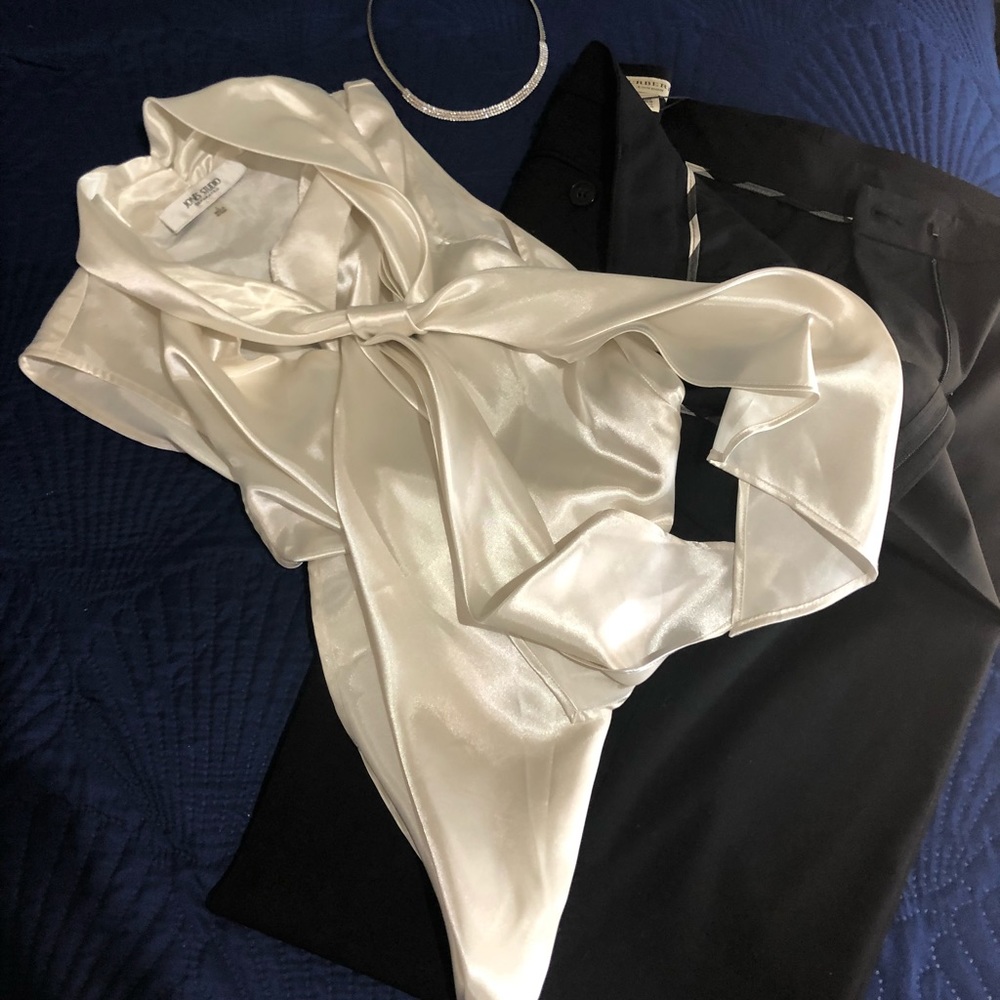 Size 18 women’s Burberry black pants.